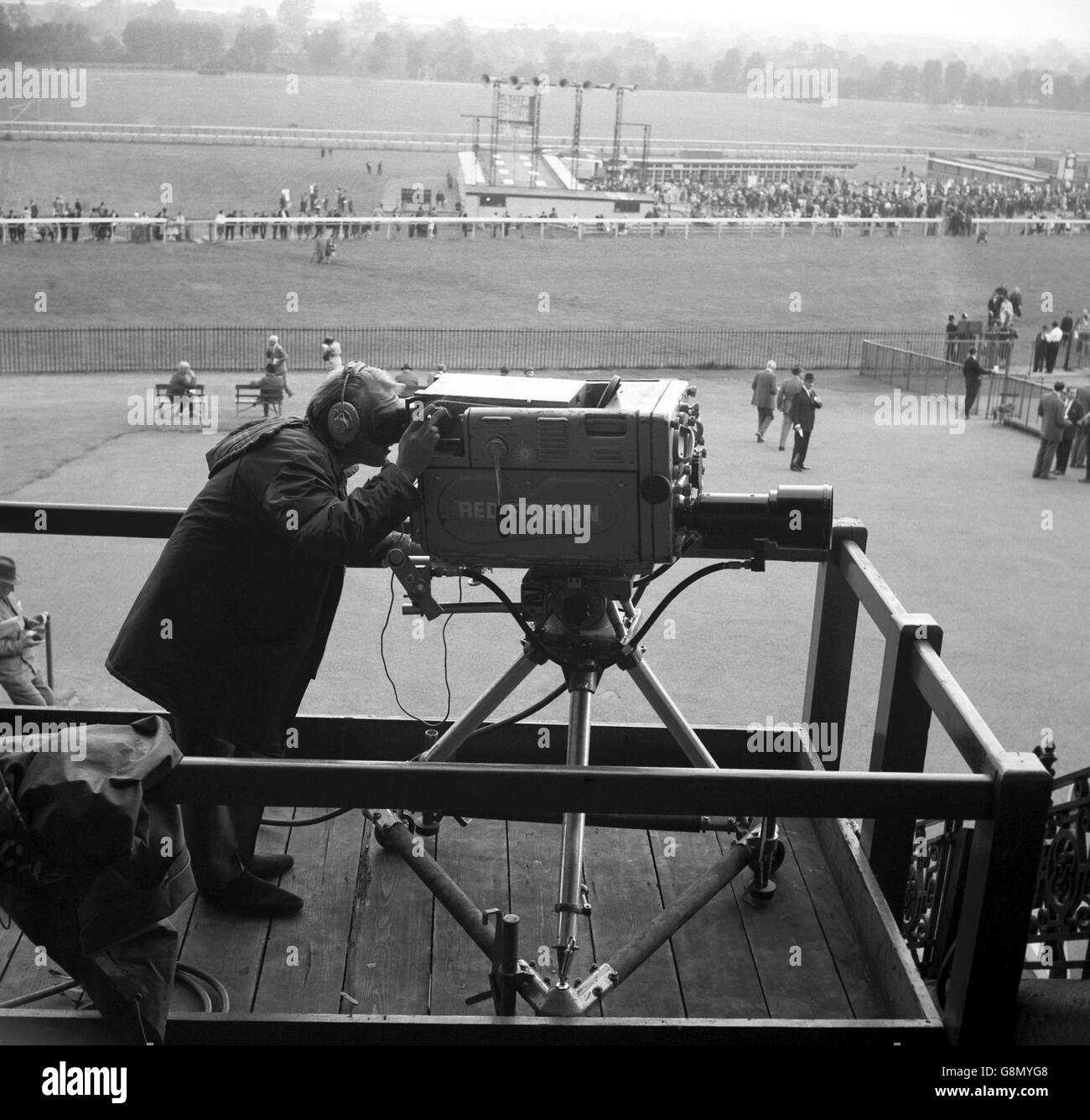 Horse Racing - Sandown Park Racecourse Foto Stock