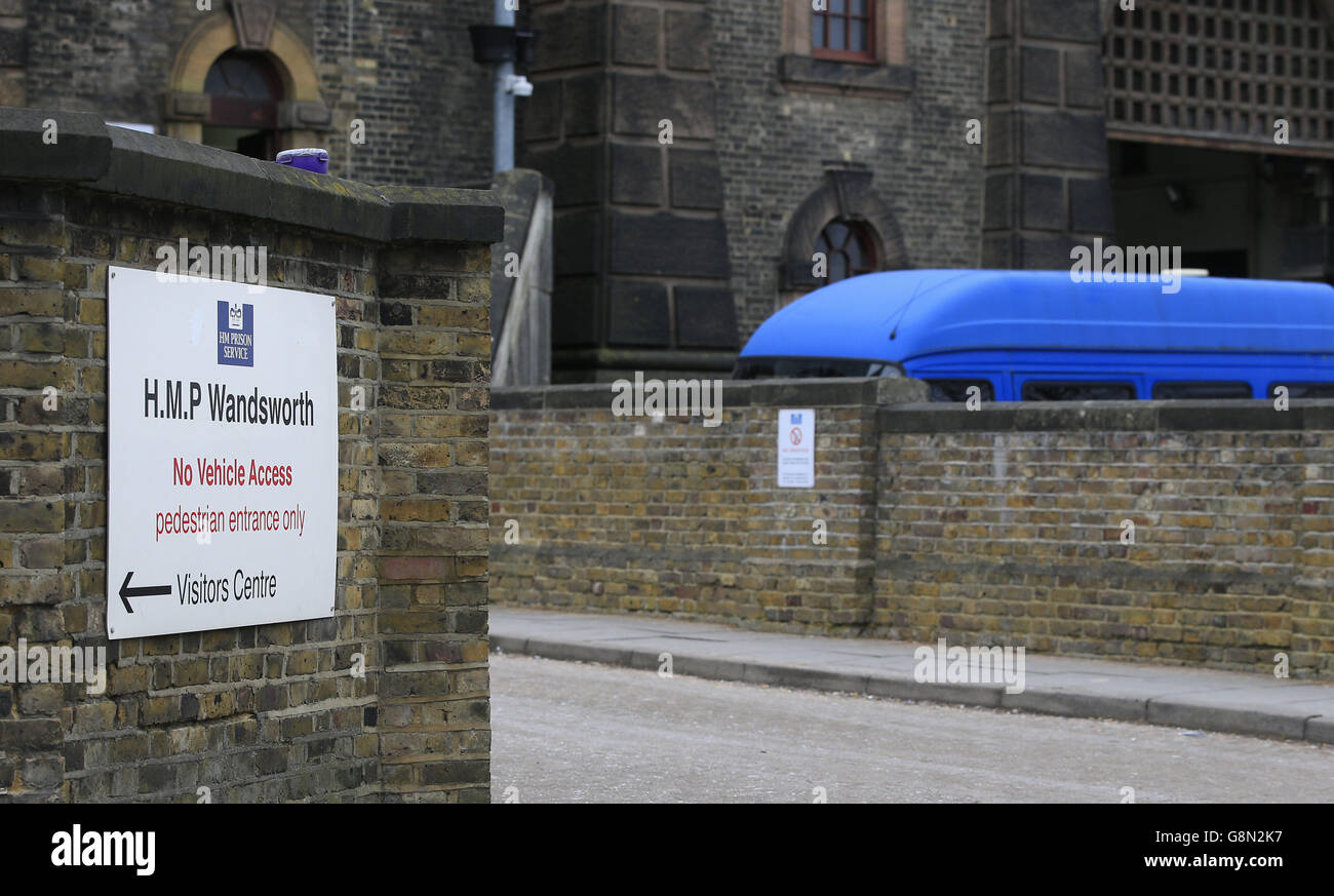 Un cartello all'esterno di HMP Wandsworth, una prigione maschile di categoria B nel sud-ovest di Londra. Foto Stock