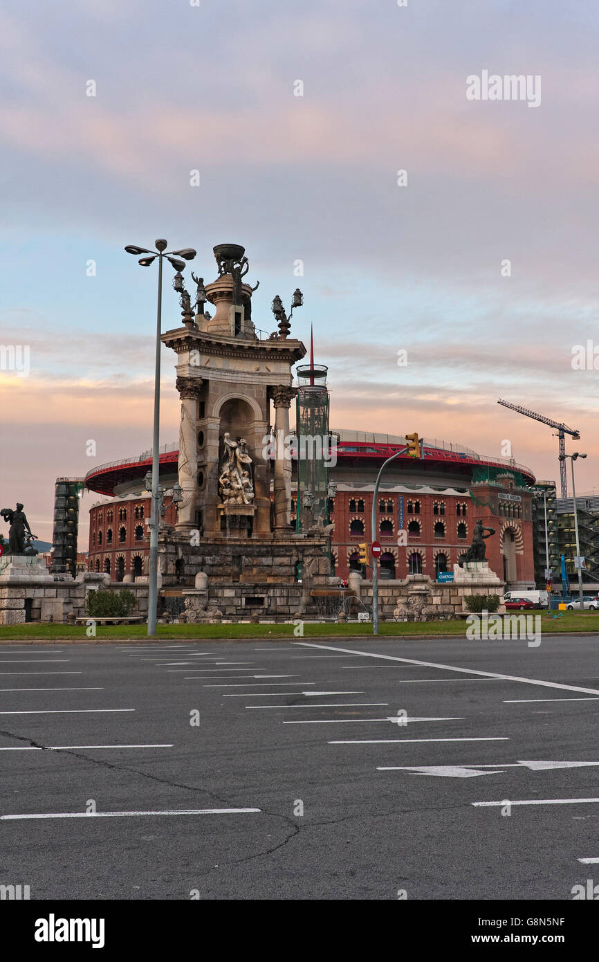 Font màgica, progettato da Josep Maria Jujol, 1928, Plaça d'Espanya square, Barcellona, in Catalogna, Spagna, Europa Foto Stock