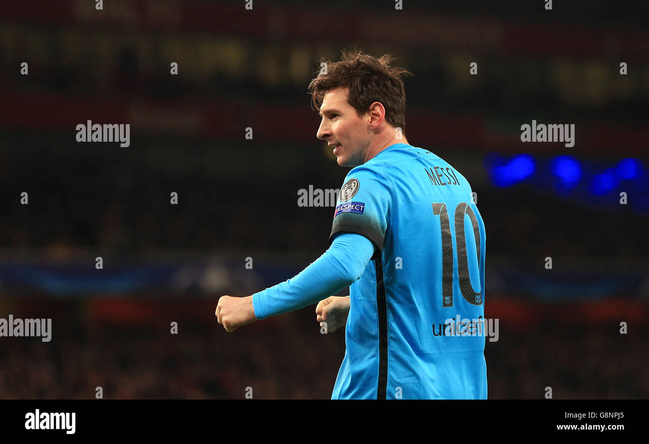 Arsenal v Barcelona - UEFA Champions League - Round of 16 - First leg - Emirates Stadium. Lionel messi di Barcellona festeggia dopo il gioco. Foto Stock