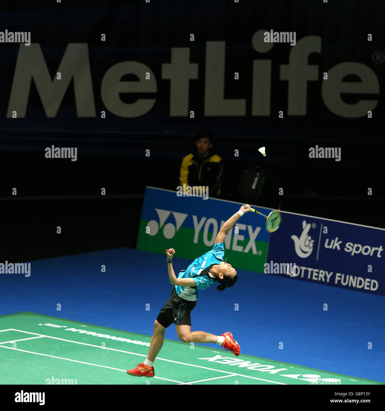 Tai Tzu Ying di Taipei cinese in attrion durante la sua partita femminile single durante il secondo giorno dello YONEX All England Open Badminton Championships alla Barclaycard Arena di Birmingham. Foto Stock