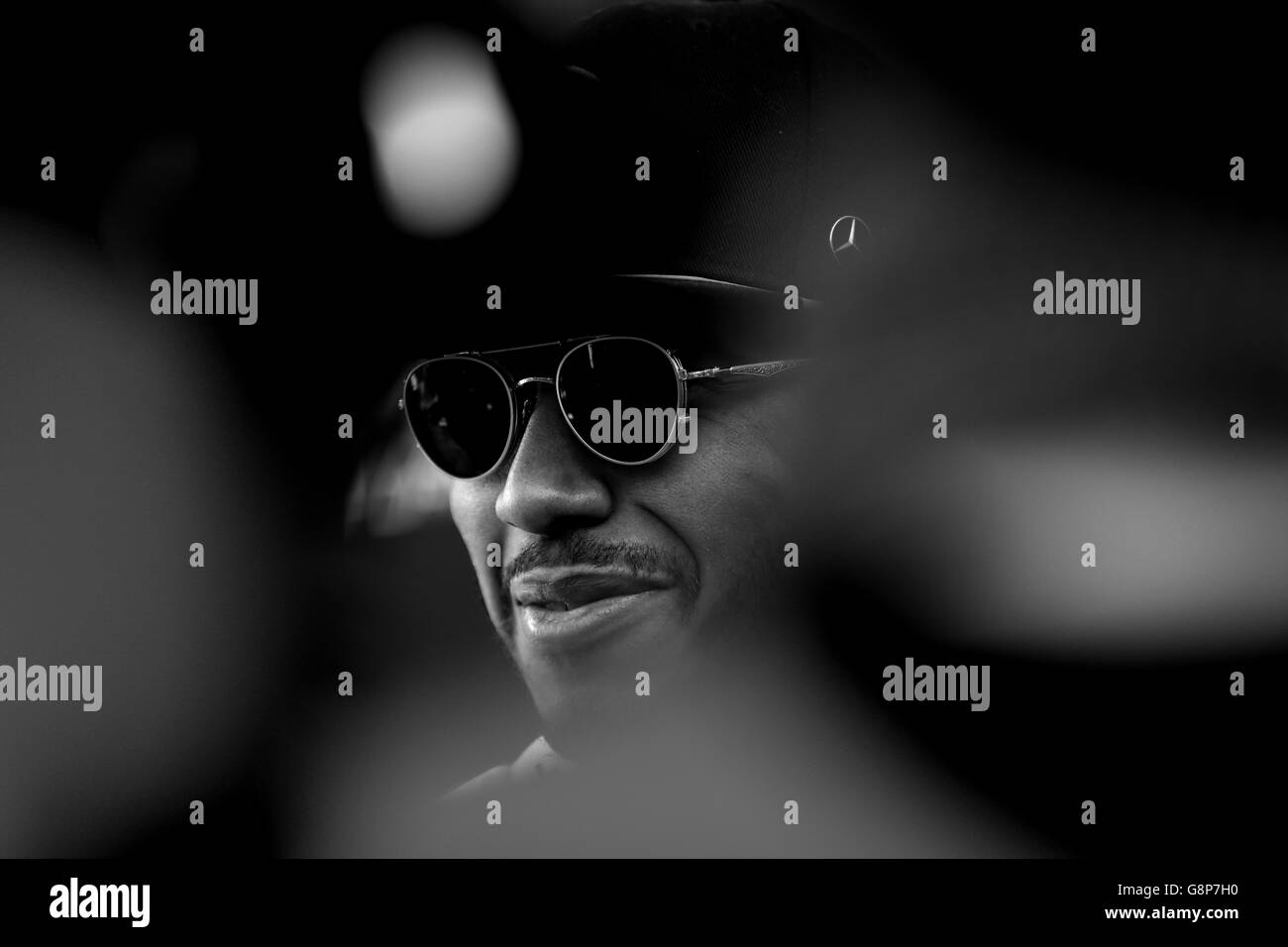 Mercedes Lewis Hamilton durante la quarta giornata di test in vista della stagione 2016 di Formula uno al Circuit de Catalunya, Barcellona. PREMERE ASSOCIAZIONE foto. Data immagine: Giovedì 25 febbraio 2016. Vedi la storia della PA AUTO Barcelona. Il credito fotografico dovrebbe essere: David Davies/PA Wire. RESTRIZIONI: . Uso commerciale con il previo consenso dei team. Per ulteriori informazioni, chiamare il numero +44 (0)1158 447447. Foto Stock