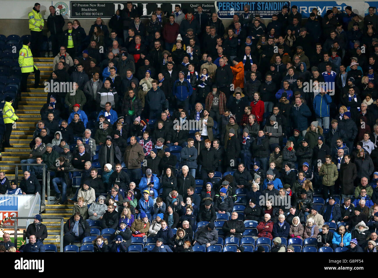 Blackburn Rovers / Birmingham City - Campionato Sky Bet - Ewood Park. Gli appassionati di Birmingham negli stand di Ewood Park Foto Stock