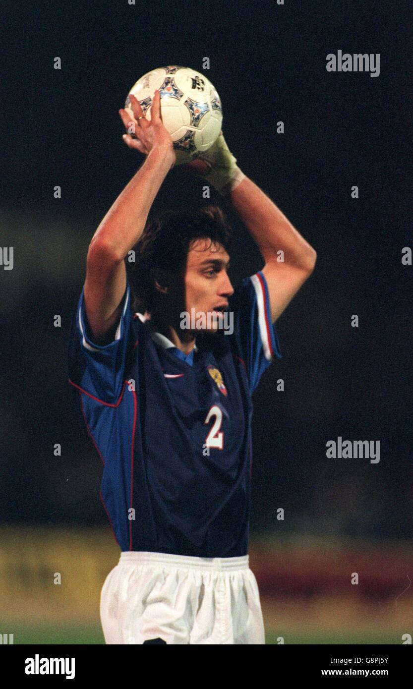 Calcio - qualificatore della Coppa del mondo - Bulgaria contro Russia. Yuriy Kovtun, Russia, ha un tiro Foto Stock