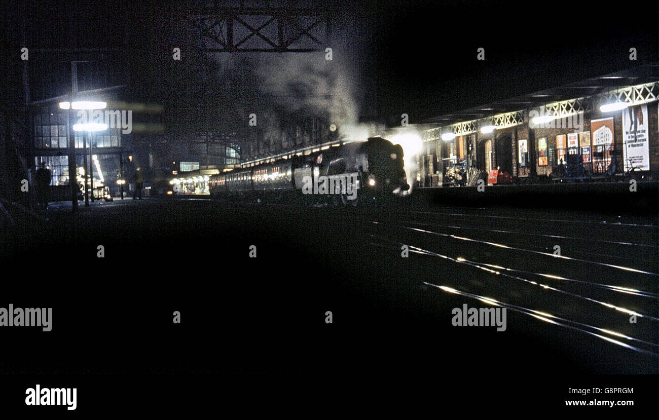 Bournemouth stazione era un posto meraviglioso per vedere Bulleid Pacifics. Foto Stock