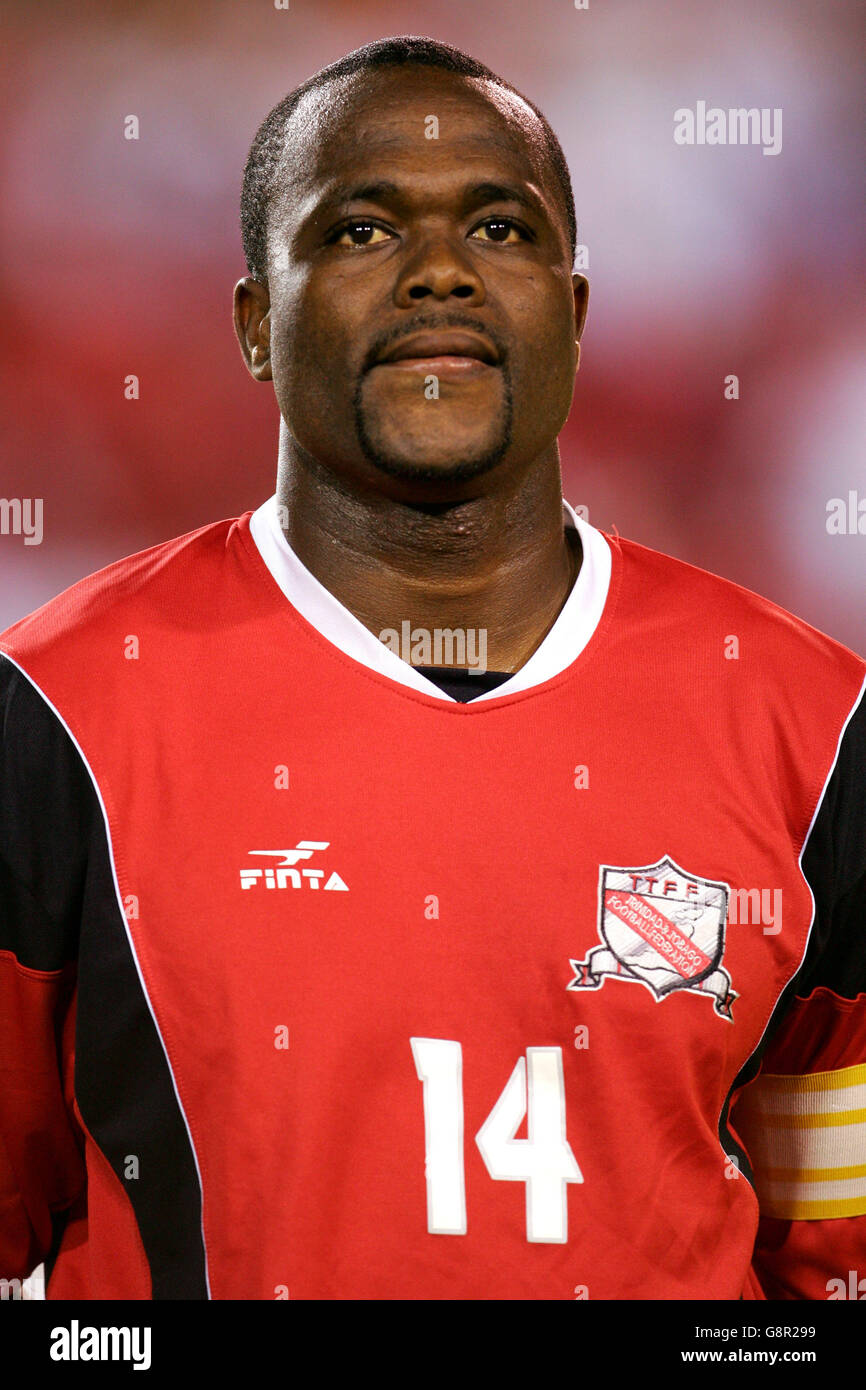 Calcio - CONCAAF Gold Cup 2005 - Gruppo A - Trinidad & Tobago v Honduras -  Orange Bowl Stadium. Stern John, Trinidad e Tobago Foto stock - Alamy