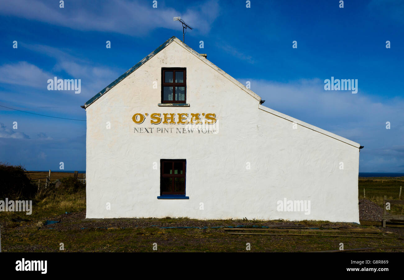 O'Sheas faux pub, creato per una pubblicità della GUINNESS, sull' isola Valentia, Kerry, Irlanda Foto Stock