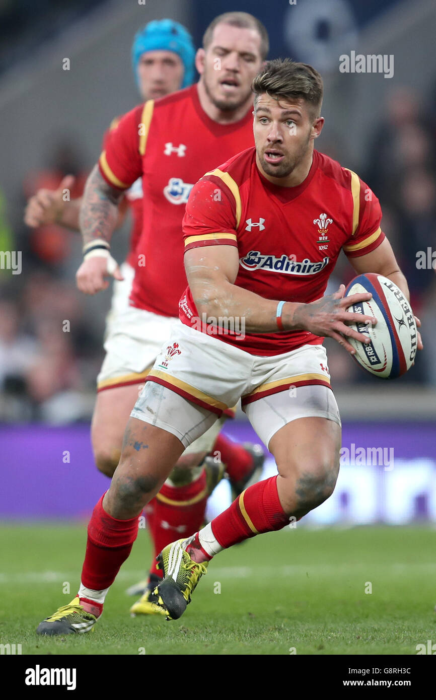 Wales' Rhys Webb durante la partita delle sei Nazioni RBS 2016 al Twickenham Stadium, Londra. Foto Stock