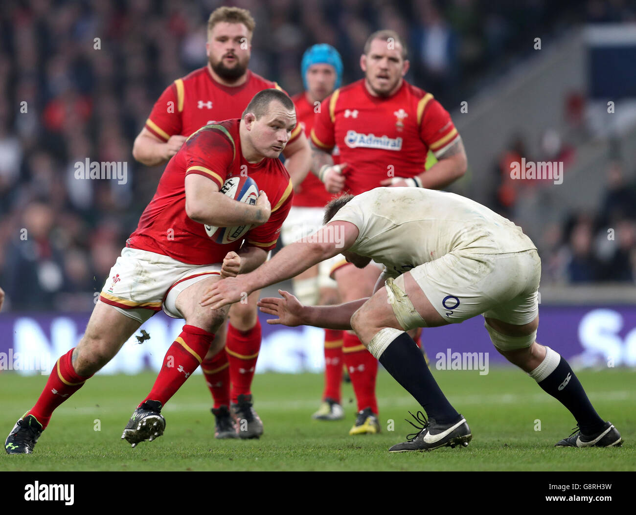 Wales' Ken Owens durante la partita delle sei Nazioni RBS 2016 al Twickenham Stadium, Londra. Foto Stock