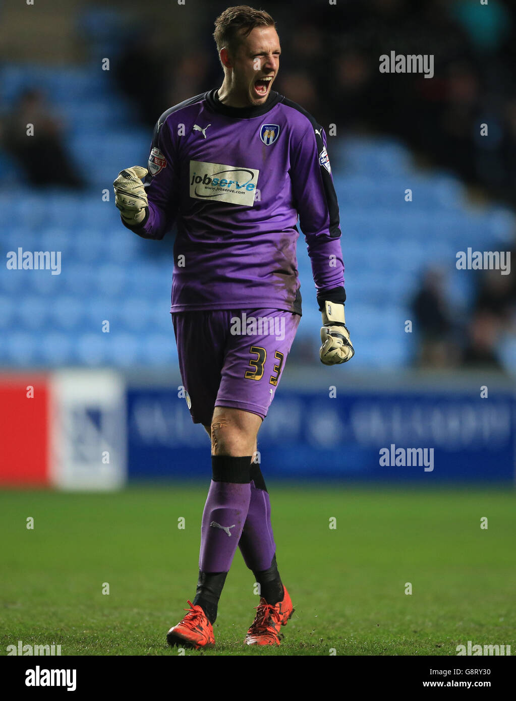 Il portiere di Colchester United Elliott Parish festeggia la vittoria di 1.0 Away a. Città di Coventry Foto Stock