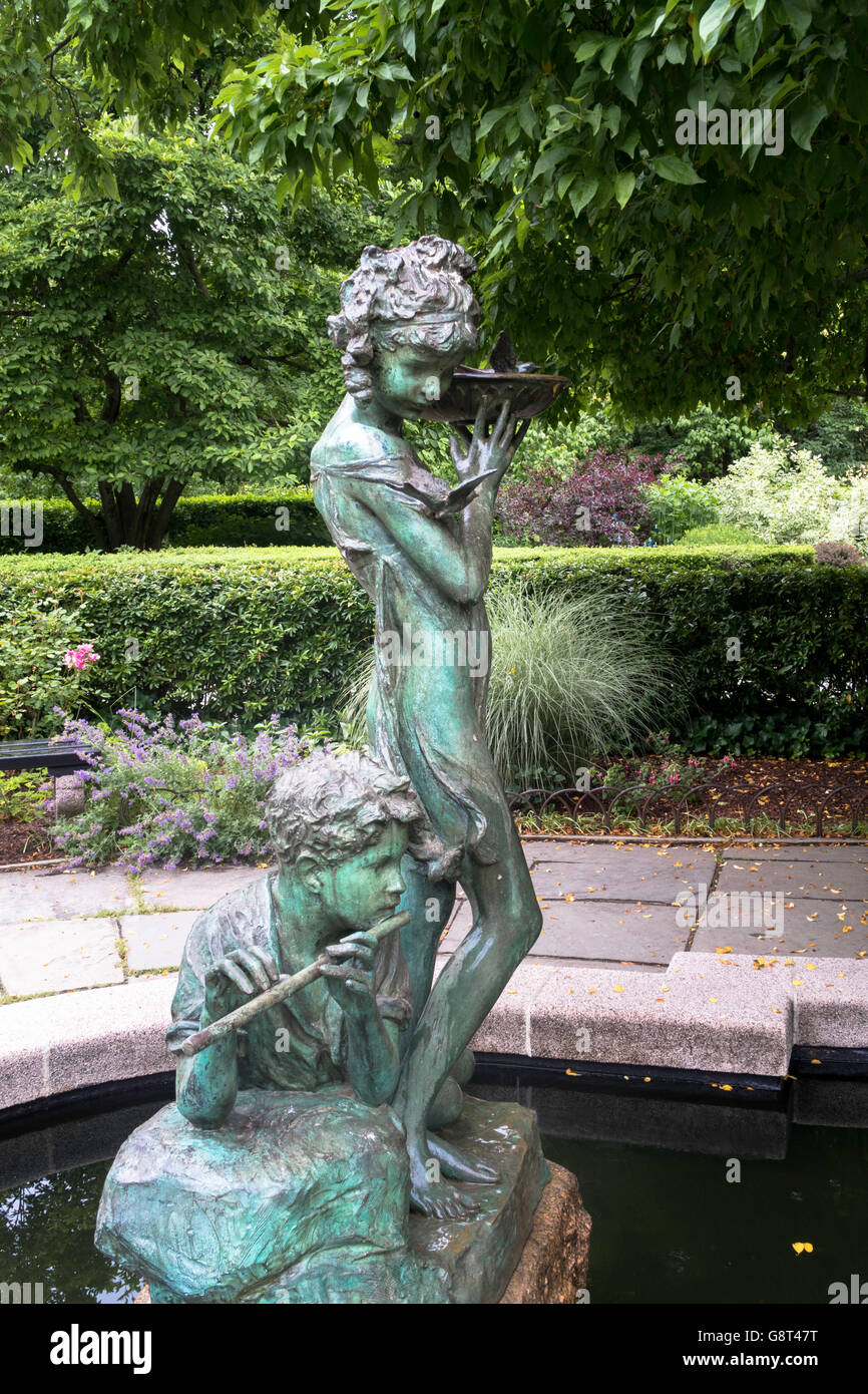 Burnett fontana nel giardino, al Central Park di New York, Stati Uniti d'America Foto Stock