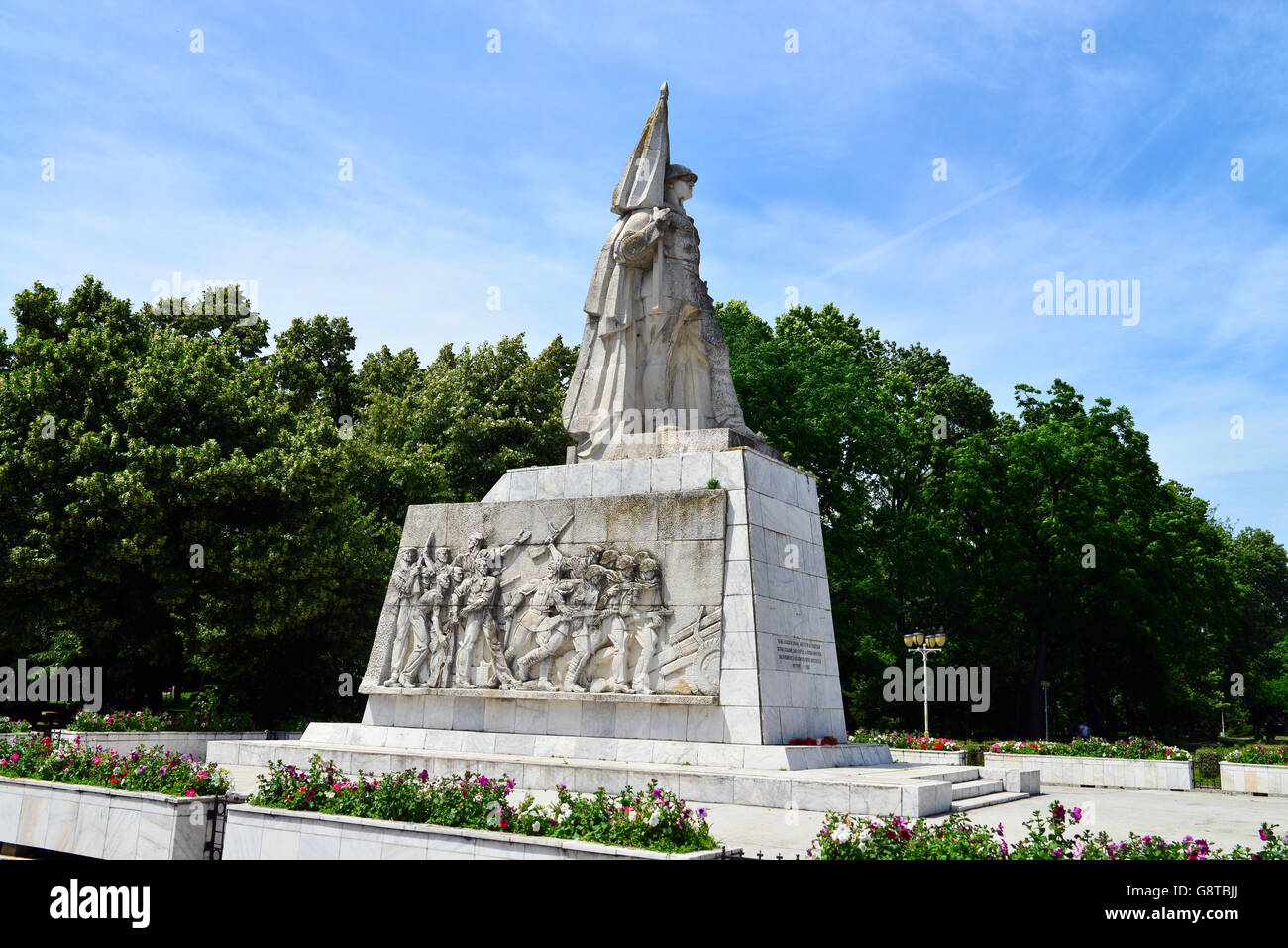 La città di Timisoara Romania central park Monumento del soldato rumeno Foto Stock