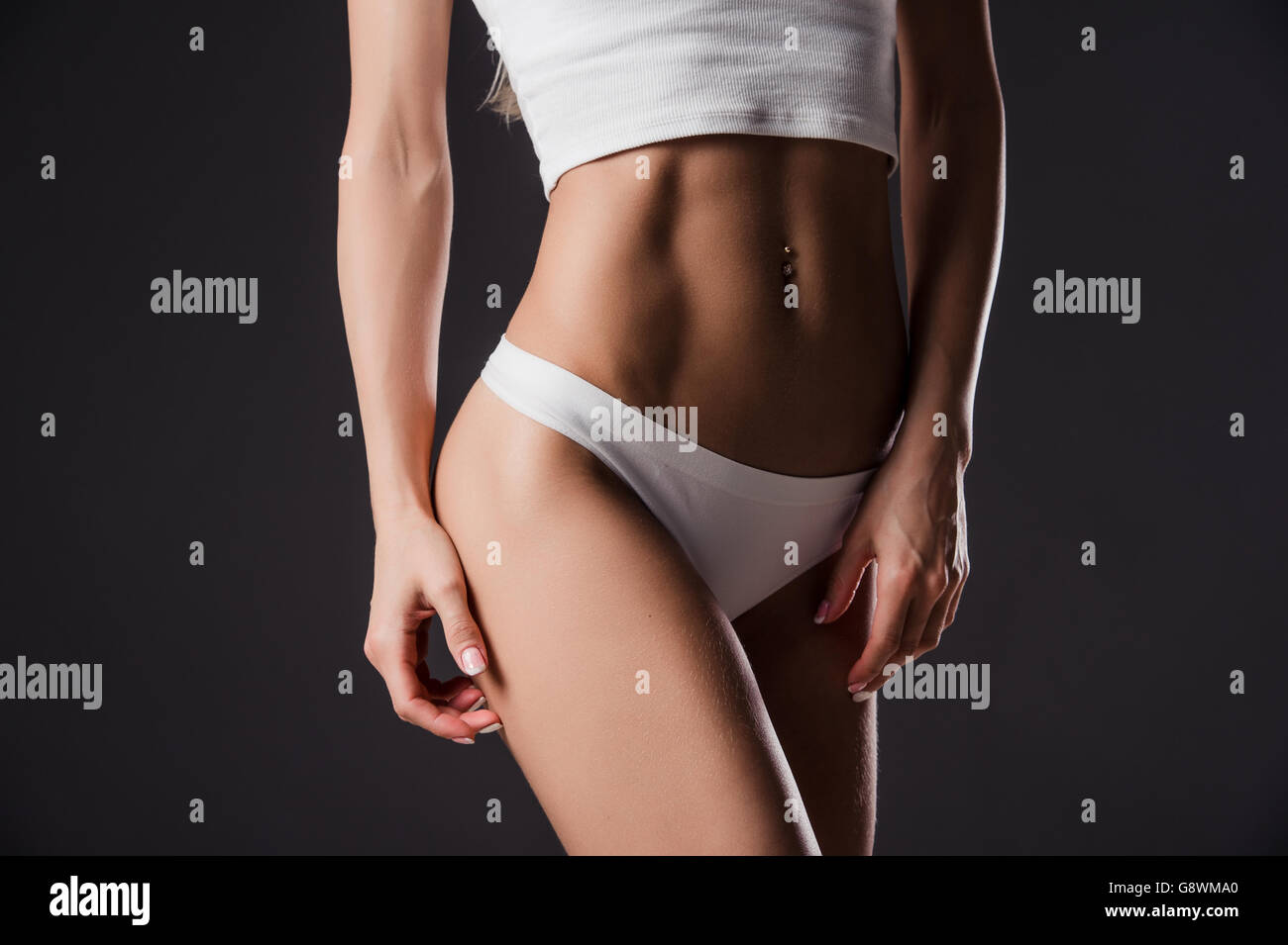 Donne muscolose immagini e fotografie stock ad alta risoluzione - Alamy