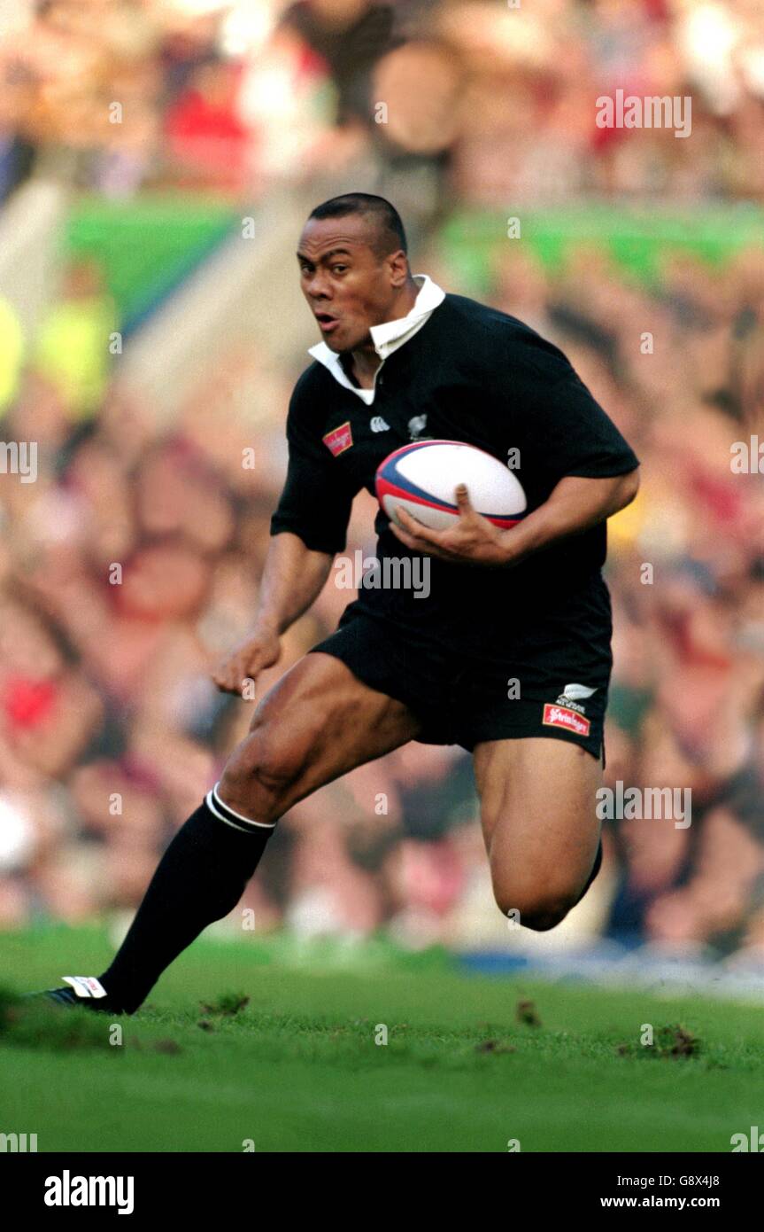 Rugby Union - Inghilterra / Nuova Zelanda. Jonah Lomu, Nuova Zelanda Foto  stock - Alamy