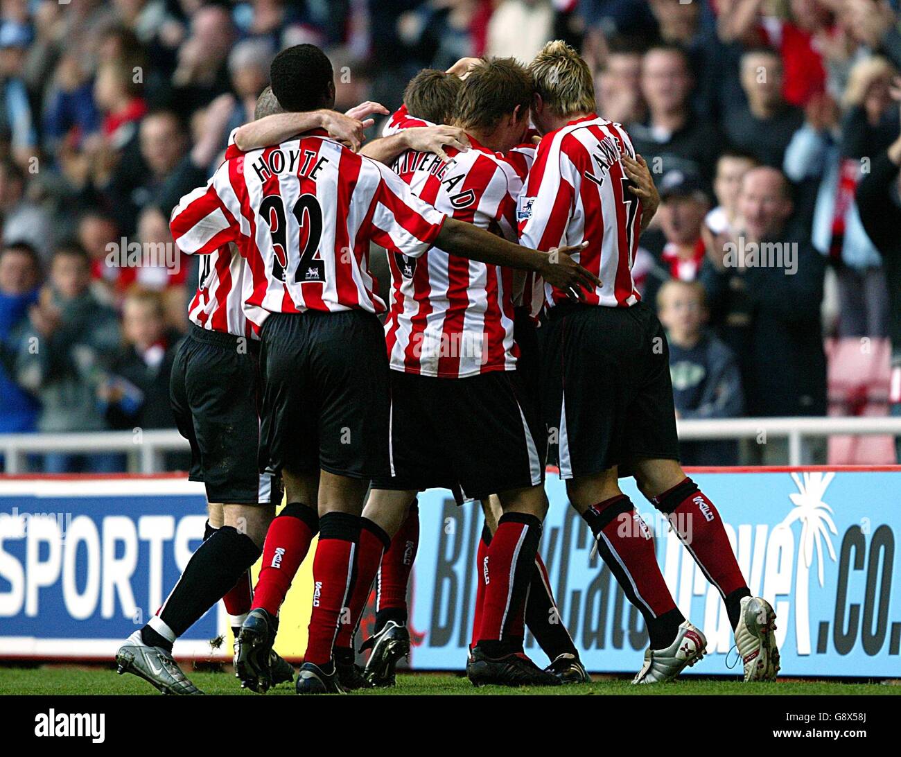 Calcio - fa Barclays Premiership - Sunderland / West Ham United - Stadio della luce. I giocatori di Sunderland festeggiano l'obiettivo di Tommy Miller Foto Stock