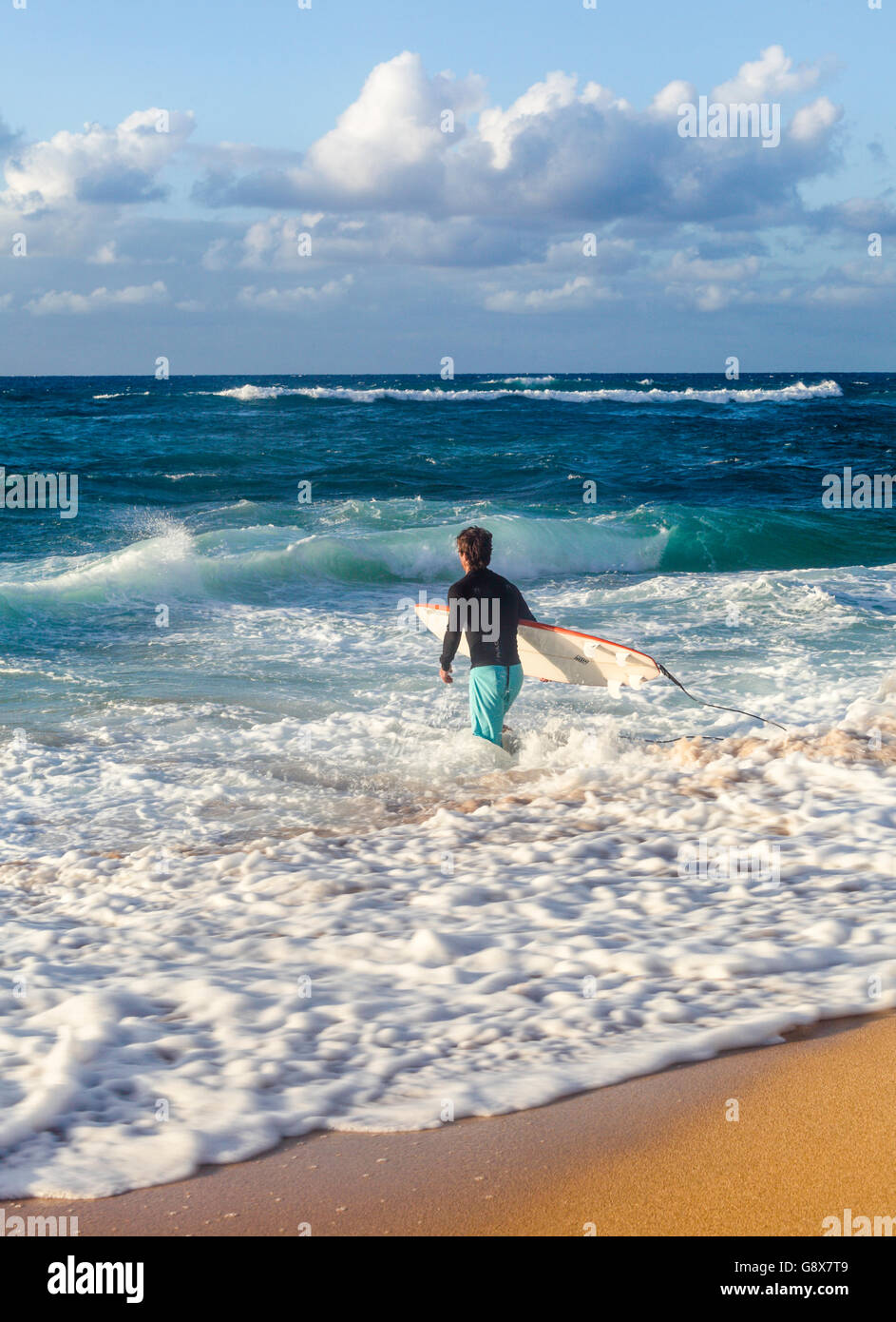 Surfer a Hookipa Beach Foto Stock