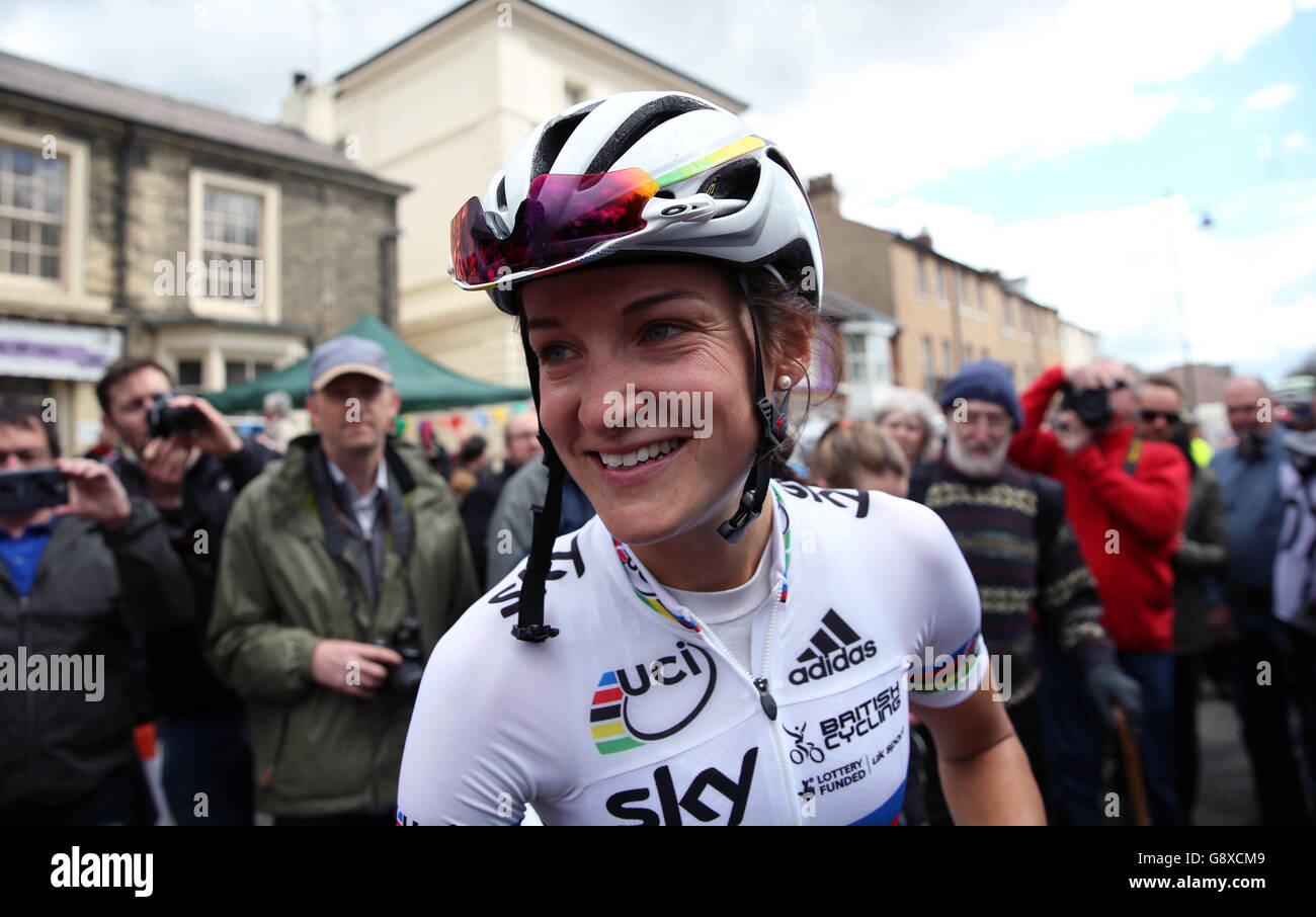 2016 Tour de Yorkshire - fase due - Otley a Doncaster. Team Gran Bretagna Lizzie Armitstead dopo il Women's Tour de Yorkshire. Foto Stock