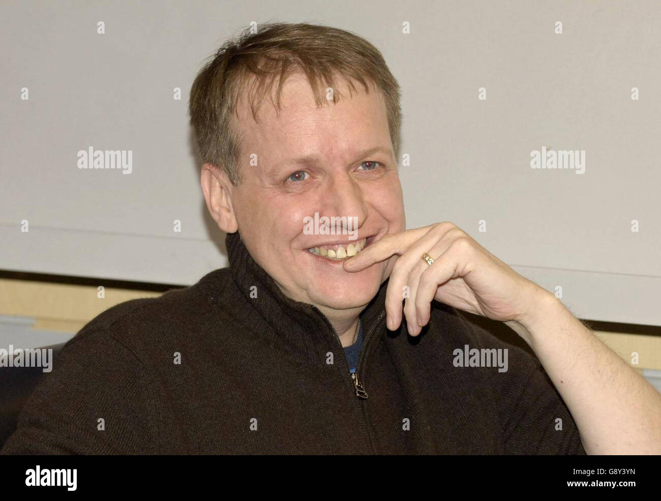 Paul Ferris, accusato di armi da fuoco, discute il suo nuovo libro vendetta, al Borders Book Shop di Glasgow, giovedì 13 ottobre 2005. PREMERE ASSOCIAZIONE foto. Il credito fotografico dovrebbe essere: Danny Lawson/PA. Foto Stock