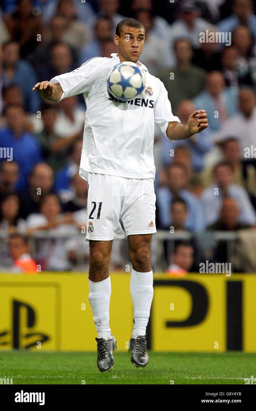 Soccer - UEFA Champions League - Gruppo F - Real Madrid v Olympiakos - Santiago Bernabeu Foto Stock