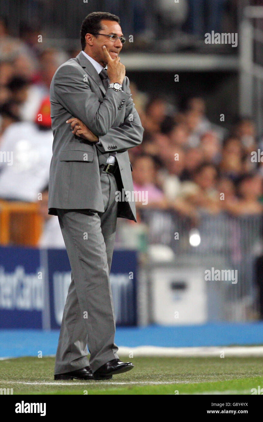 Soccer - UEFA Champions League - Gruppo F - Real Madrid v Olympiakos - Santiago Bernabeu Foto Stock