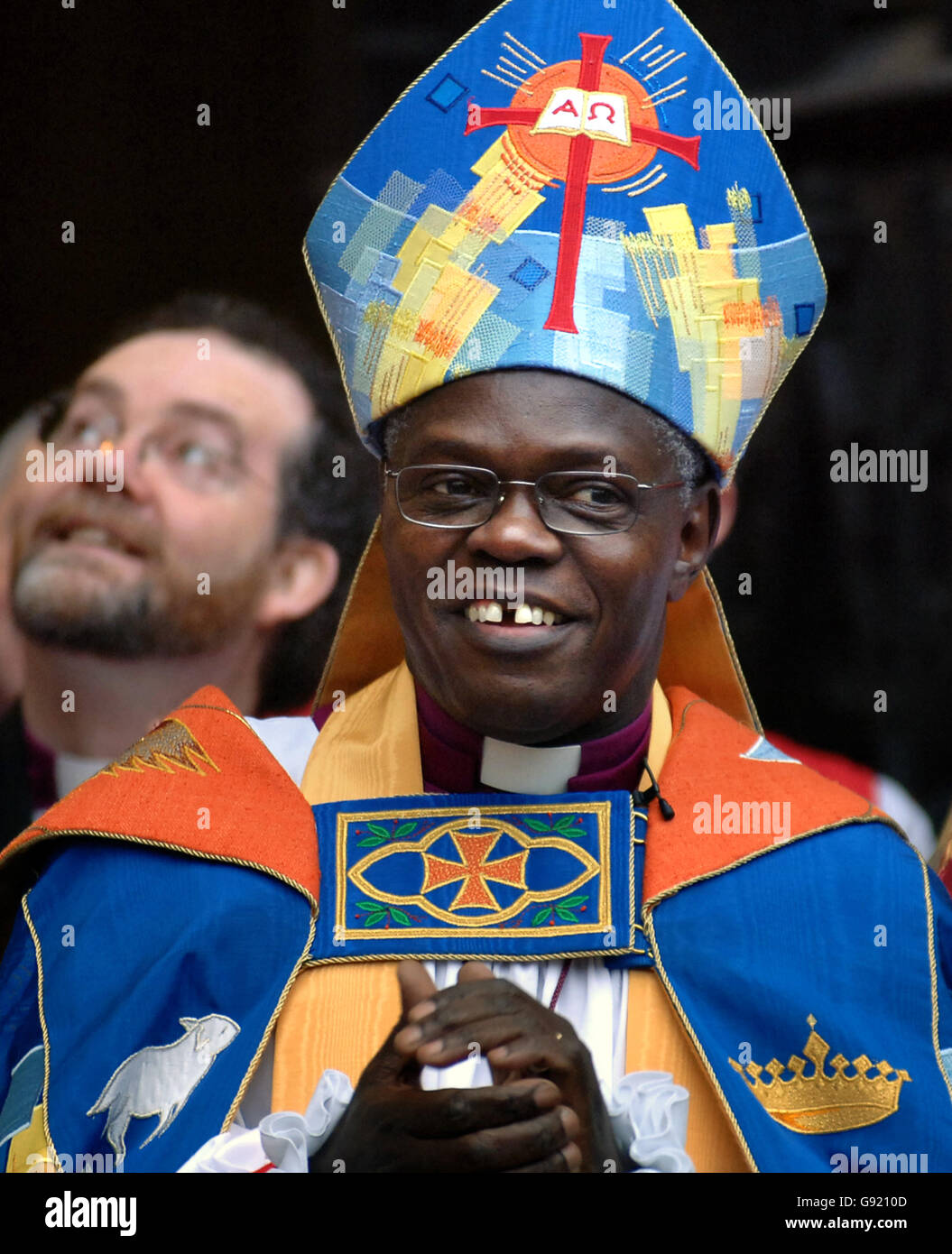 Mons. John Sentamu, nuovo Arcivescovo di York, dopo il suo servizio di intronizzazione mercoledì 30 novembre 2005. Vedi PA storia RELIGIONE arcivescovo. PREMERE ASSOCIAZIONE foto. Il credito fotografico dovrebbe essere: John Giles / PA. Foto Stock