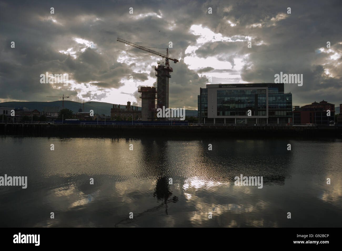 Belfast skyline dalla marina Foto Stock