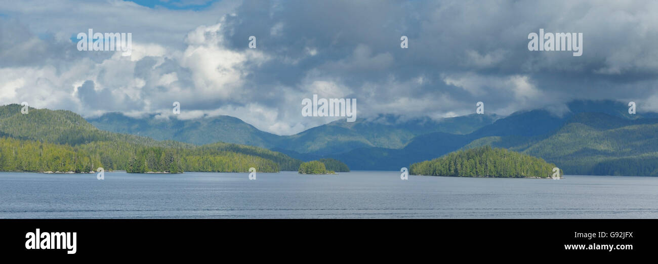 Fiordo, passaggio interno, British Columbia, Canada Foto Stock