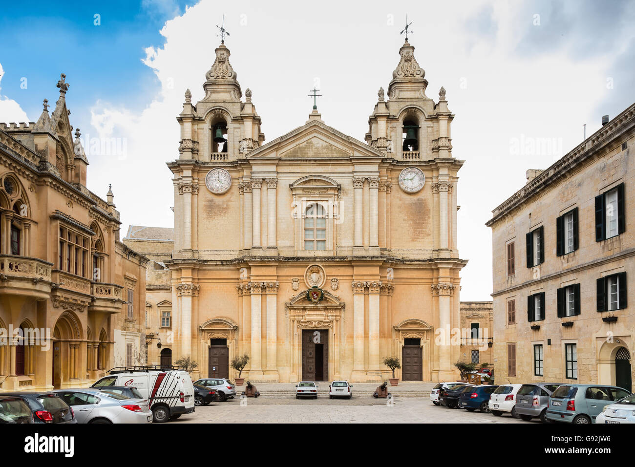Mdina, Malta - 04 maggio 2016: chiesa carmelitana e priorato di Mdina, Malta - vecchia capitale e città silenziosa di malta - medievale a Foto Stock
