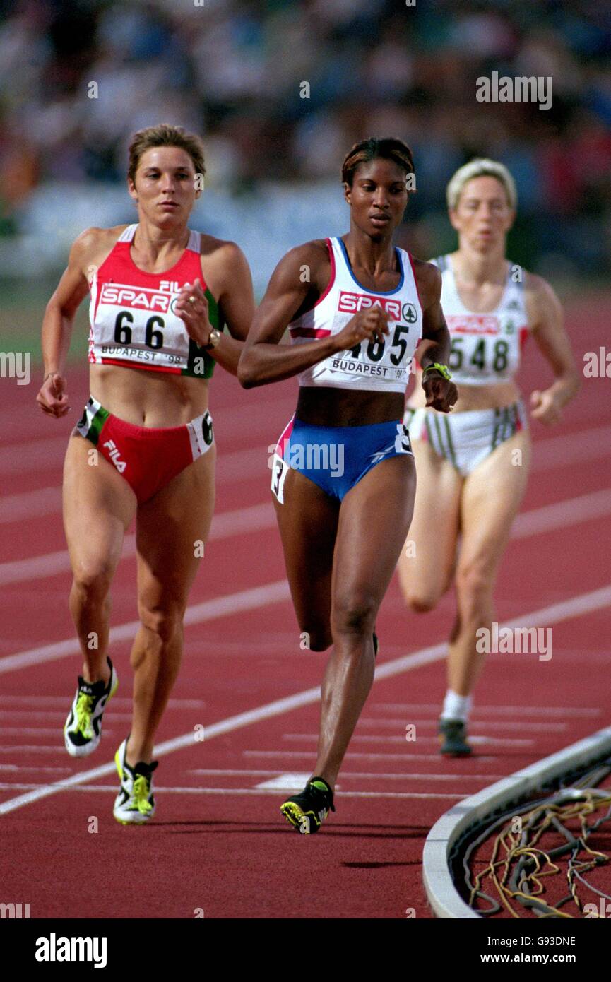 La Gran Bretagna Denise Lewis negli 800 metri sulla sua strada a vincere l'eptathlon Foto Stock
