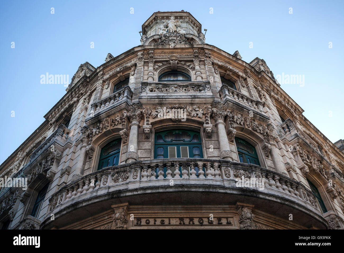 La facciata dell'Hotel Raquel all Avana Vecchia, la Habana Vieja, Cuba Foto Stock