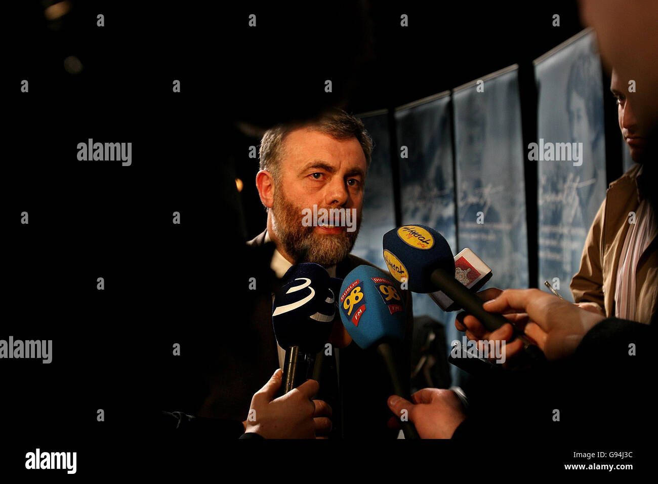 Jack o'Connor, leader dell'Unione della SIPTU, è intervistato dai media durante i colloqui su un nuovo accordo di partnership presso l'Abbey Theatre di Dublino, martedì 31 gennaio 2006. Dopo due ore di dibattito, i delegati hanno votato in modo schiacciante per partecipare a un nuovo accordo di partenariato nazionale in sostituzione dell'attuale accordo sul progresso sostenibile. Vedere la storia della PA POLITICA Union Ireland. PREMERE ASSOCIAZIONE foto. Il credito fotografico dovrebbe essere: Julien Behal/PA. Foto Stock