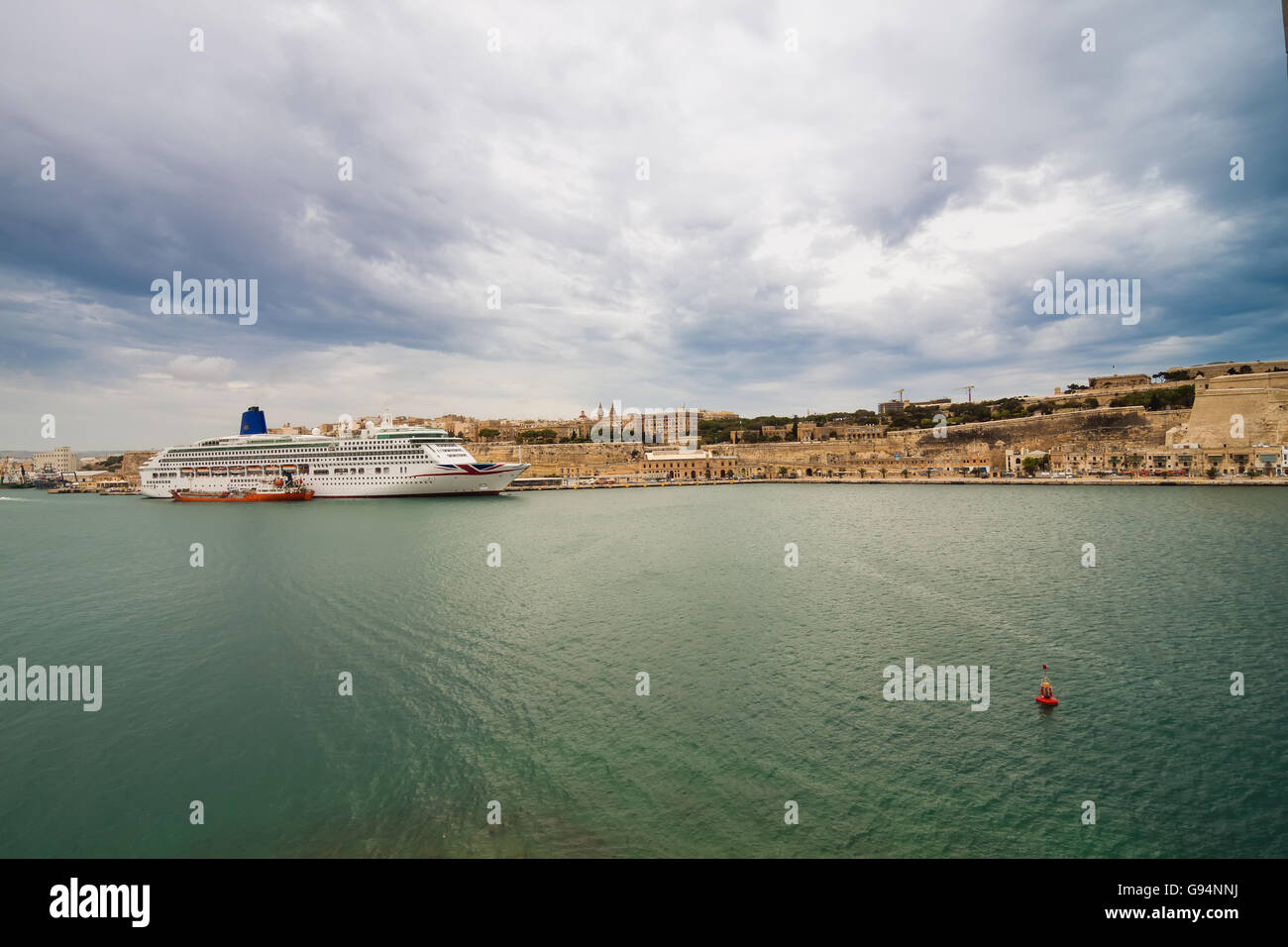 Vista di Senglea lungomare sulla isola di Malta Foto Stock