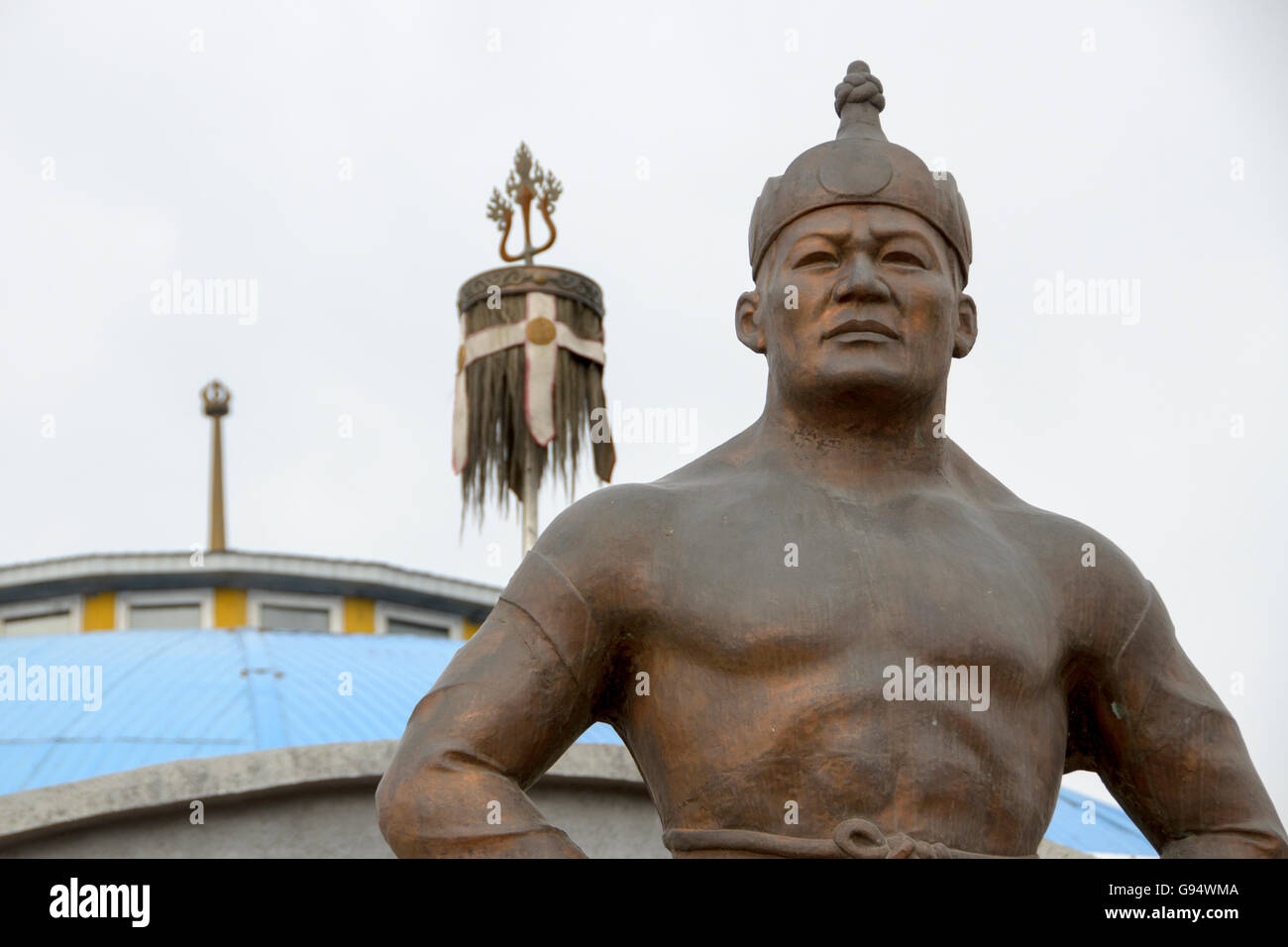 Statua di wrestler mongolo, Moeroen, Choevsgoel, Mongolia, Mörön Foto Stock