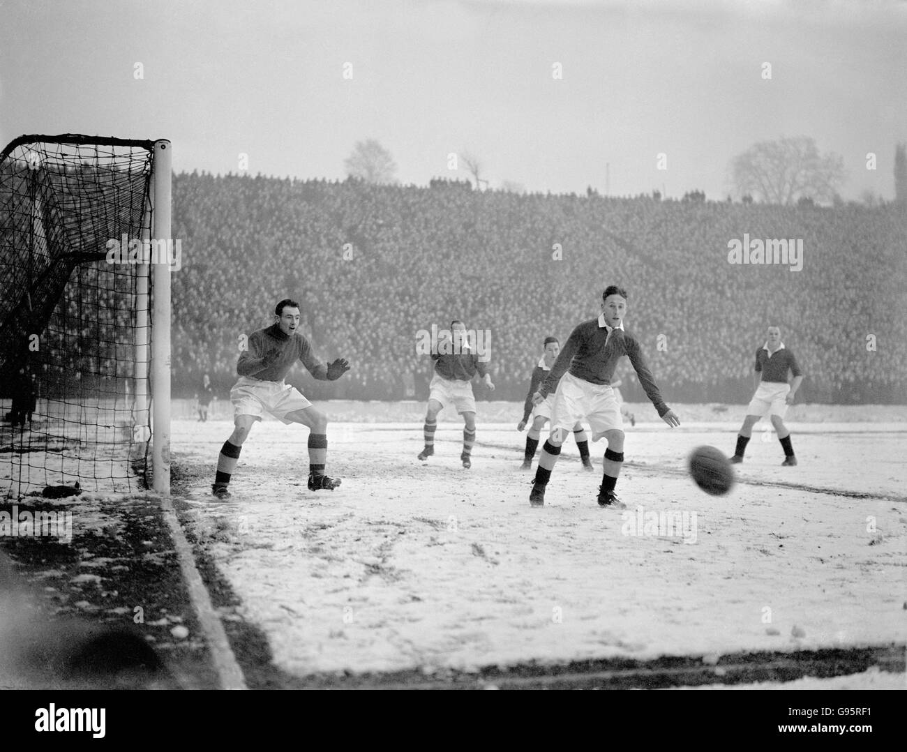 Calcio - Football League Division One - Charlton Athletic v Chelsea - La Valle - Londra - 1947 Foto Stock