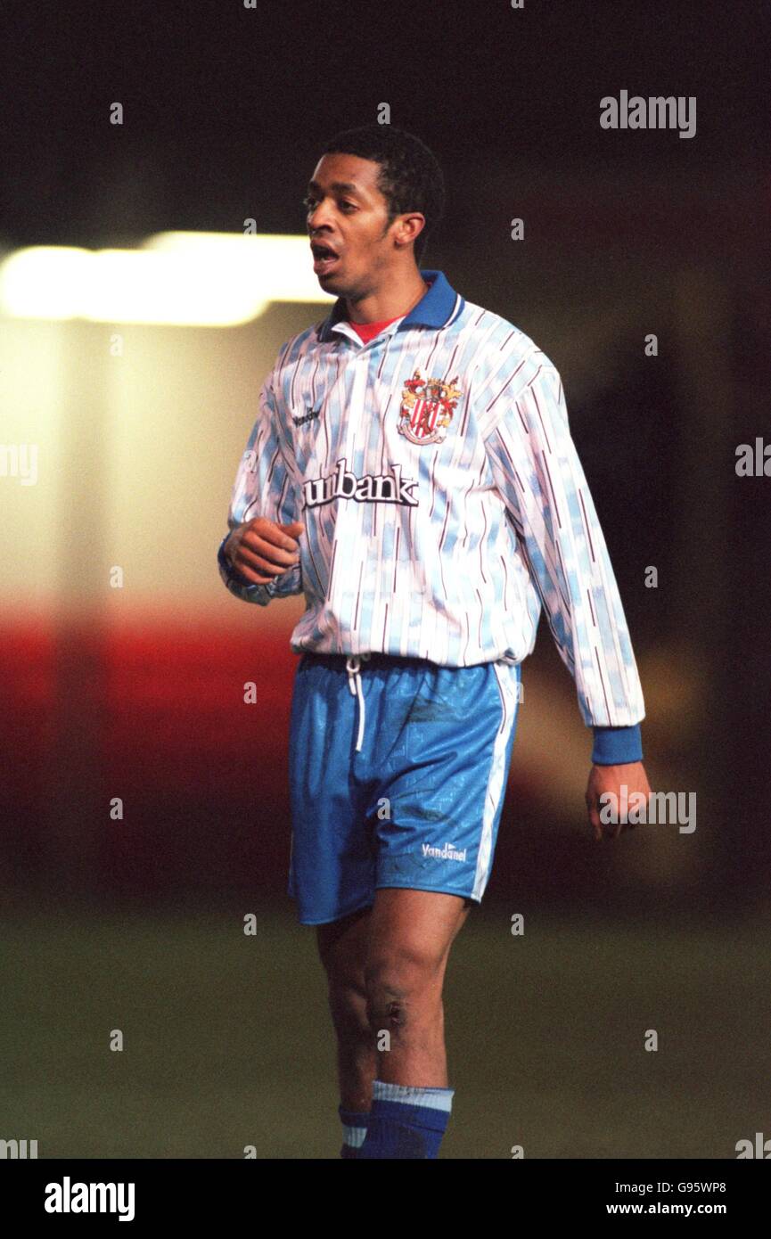 Calcio - AXA fa Cup - secondo turno - Lincoln City v Stevenage Borough. Stevenage Borough's Dean Samuels Foto Stock