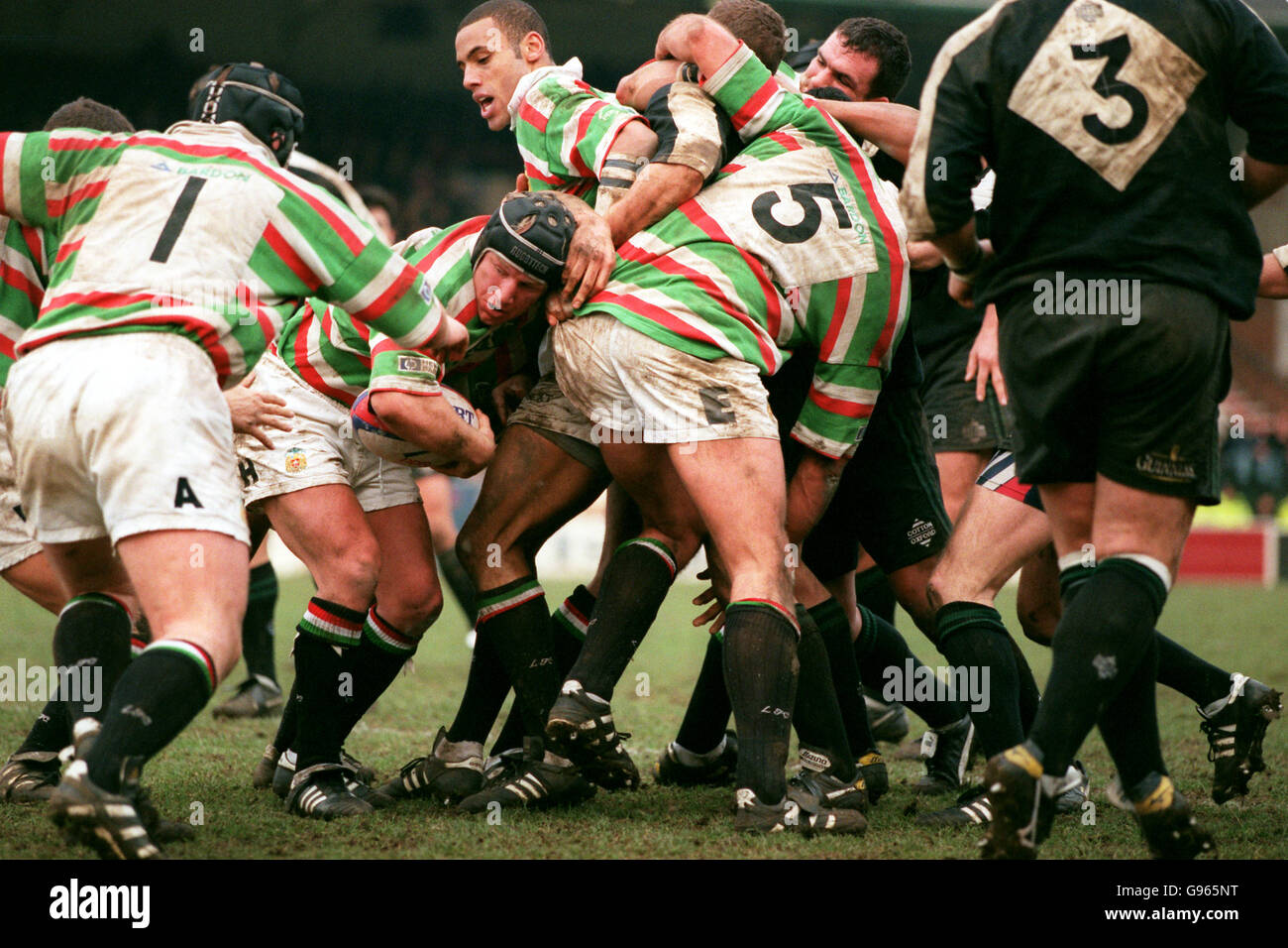 Rugby Union - Allied Dunbar Premiership - Leicester contro London Irish. Neil Back, Leicester (c) nasconde la palla nel cazzo di Leicester Foto Stock