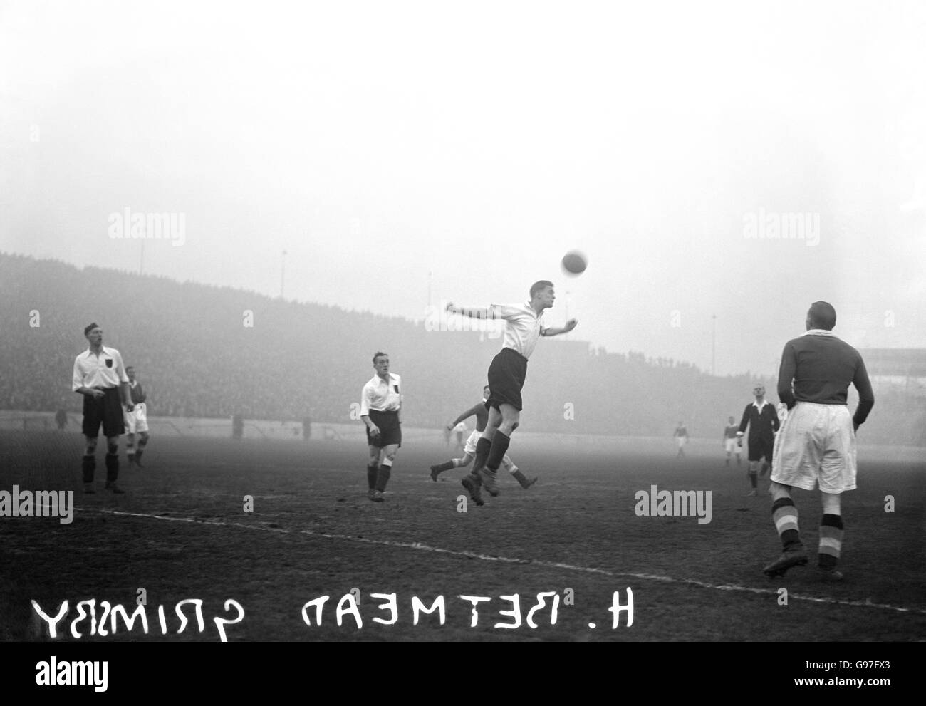 Calcio - Lega Calcio Divisione uno - Chelsea v Grimsby Town - Stamford Bridge. Harry Betmead (c) di Grimsby Town esce chiaro Foto Stock