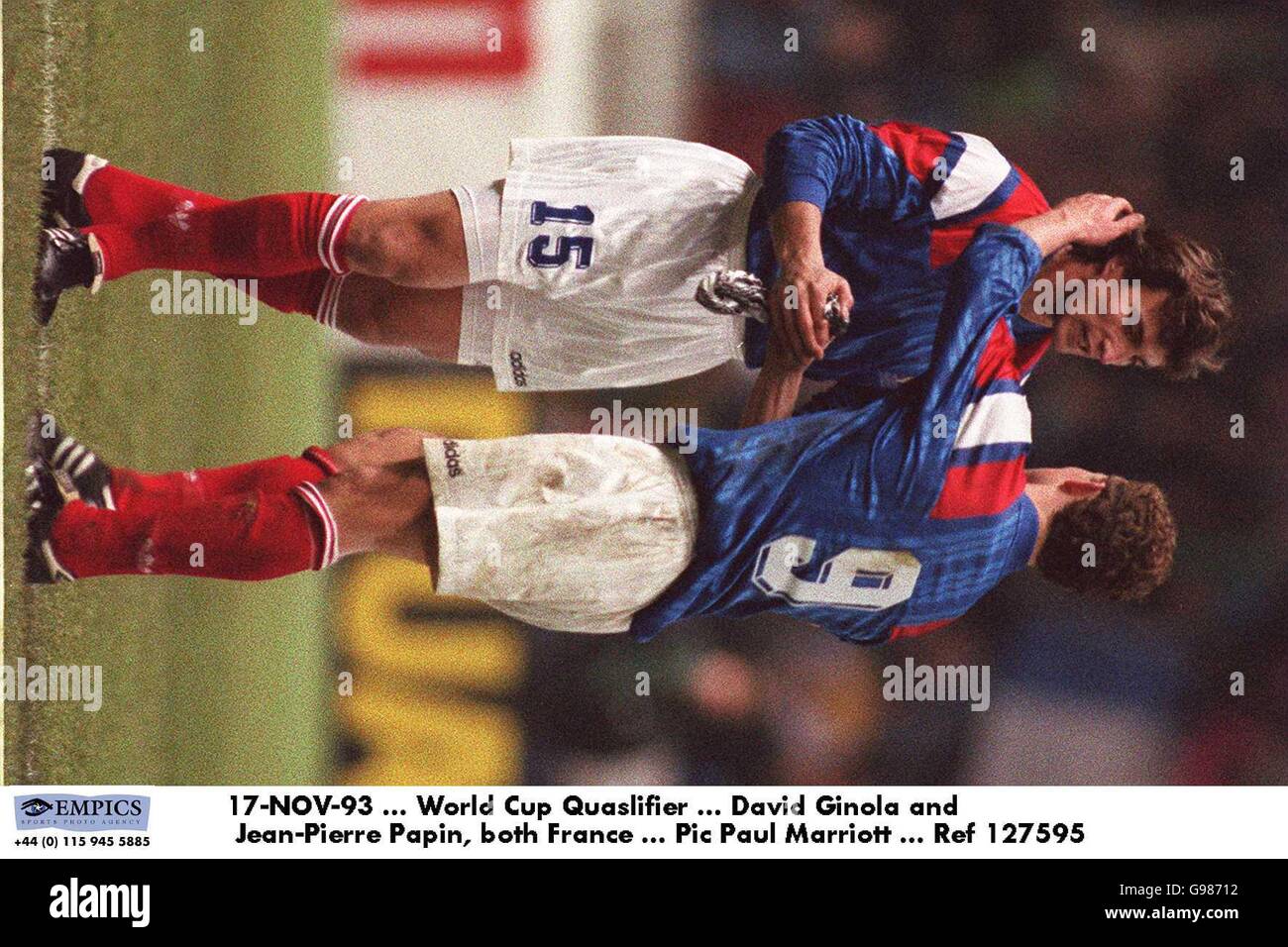 Qualificatore della Coppa del mondo Francia / Bulgaria. David Ginola e Jean-Pierre Papin, entrambi in Francia Foto Stock