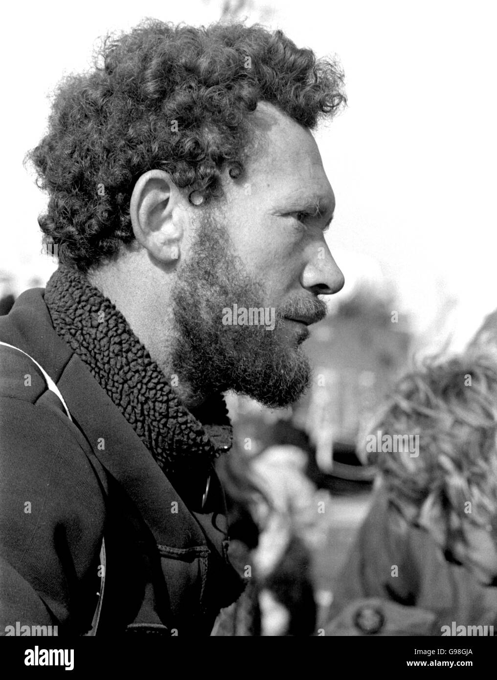 AJAX NEWS FOTO - 23RD marzo, 1978. PORTSMOUTH, Inghilterra. - WHITBREAD Round the World Race fine - CO-SKIPPER DEL MAXI RACER HEATH IL CONDOR ROBIN KNOX JOHNSTON allo scalo come lo yacht ha finito la gara. Foto:JONATHAN EASTLAND/AJAX REF:7823032 4 Foto Stock