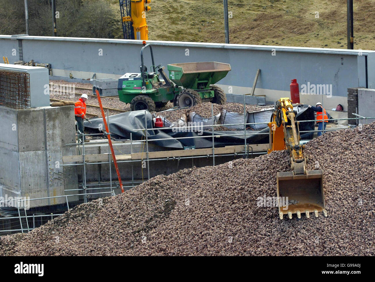 Una nuova struttura in acciaio a due campate è stata introdotta per sostituire il viadotto Harthope di 130 anni ai confini scozzesi, che è ora alla fine della sua vita lavorativa. Foto Stock