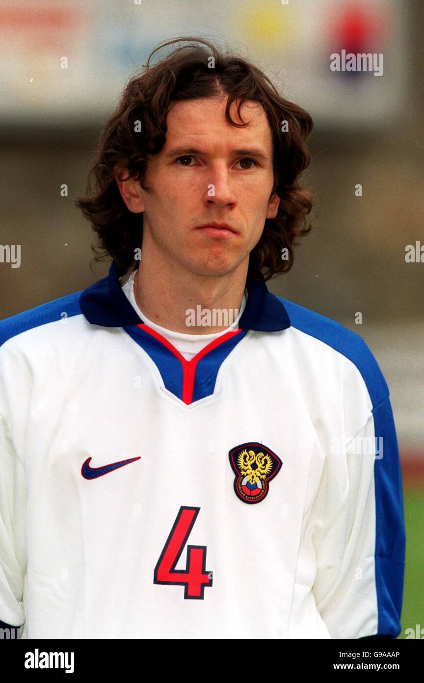 Calcio - Qualifier Euro 2000 - Gruppo quattro - Andorra contro Russia. Alexey Smertin della Russia Foto Stock