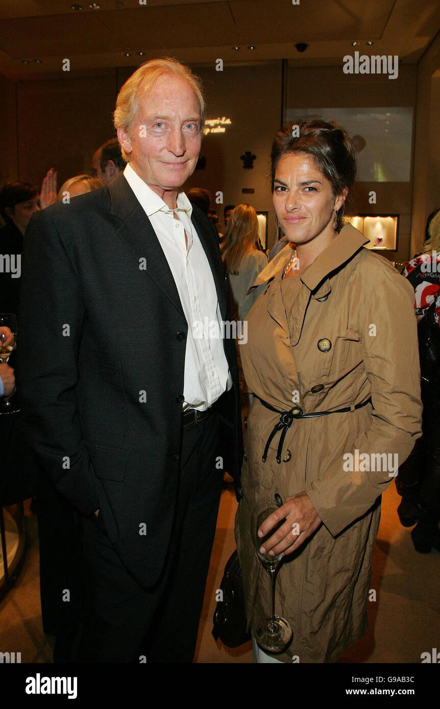 Charles Dance e Tracey Emin alla reception con champagne per `cento anni di Cinesi Cinema` tenutasi ad Aspreys, la gioielleria di New Bond Street, nel centro di Londra. Foto Stock