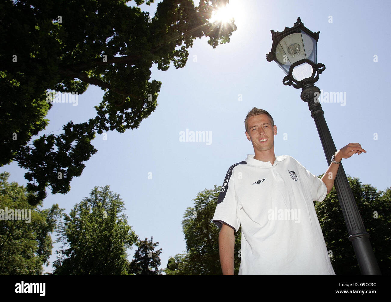 Peter Crouch in Inghilterra durante una foto-chiamata a Baden-Baden, Germania. Foto Stock