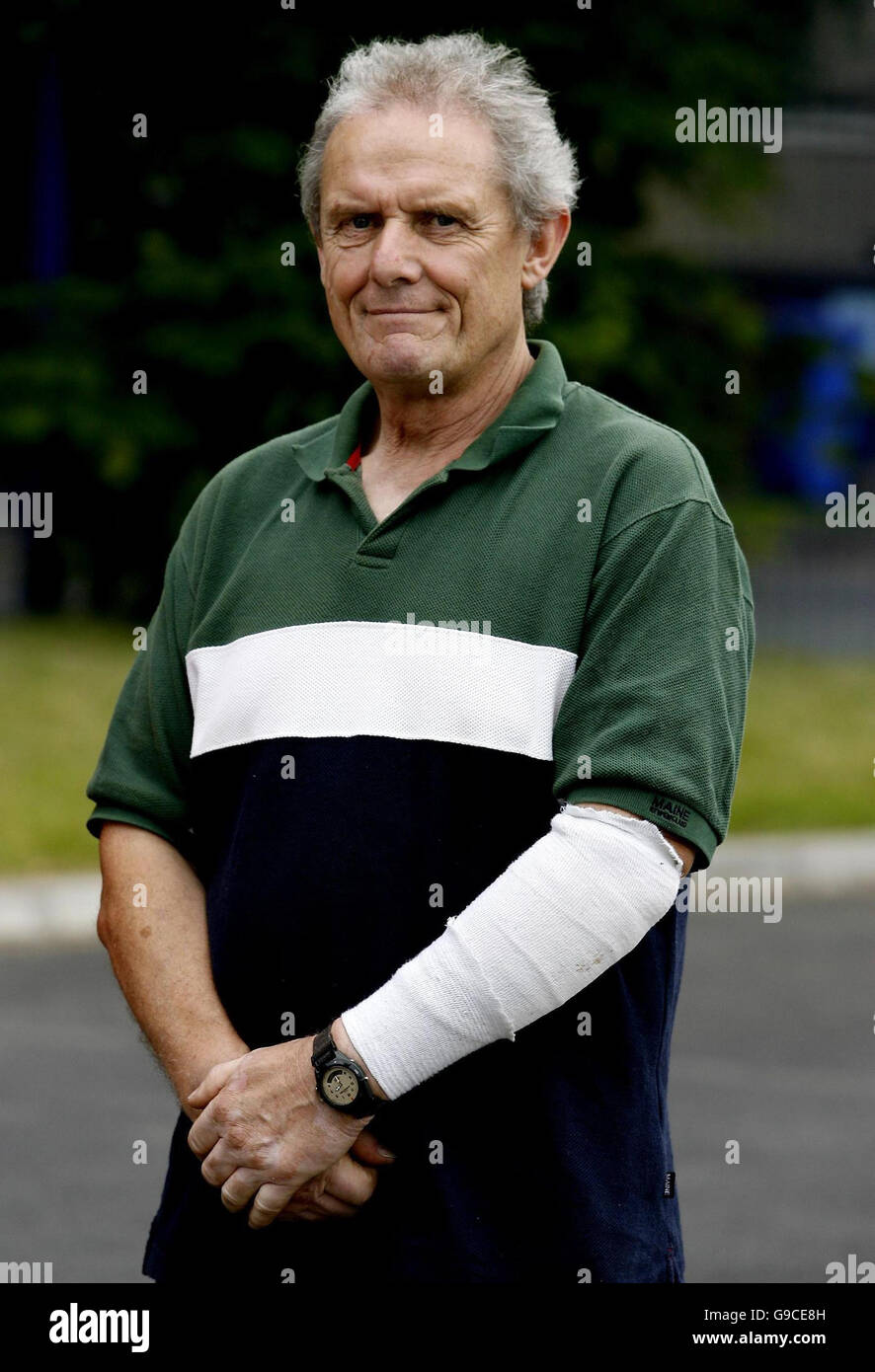 Peter Broadbent pone per fotografi dopo una conferenza stampa a Ashton-under-Lyme stazione di polizia in Manchester. Foto Stock
