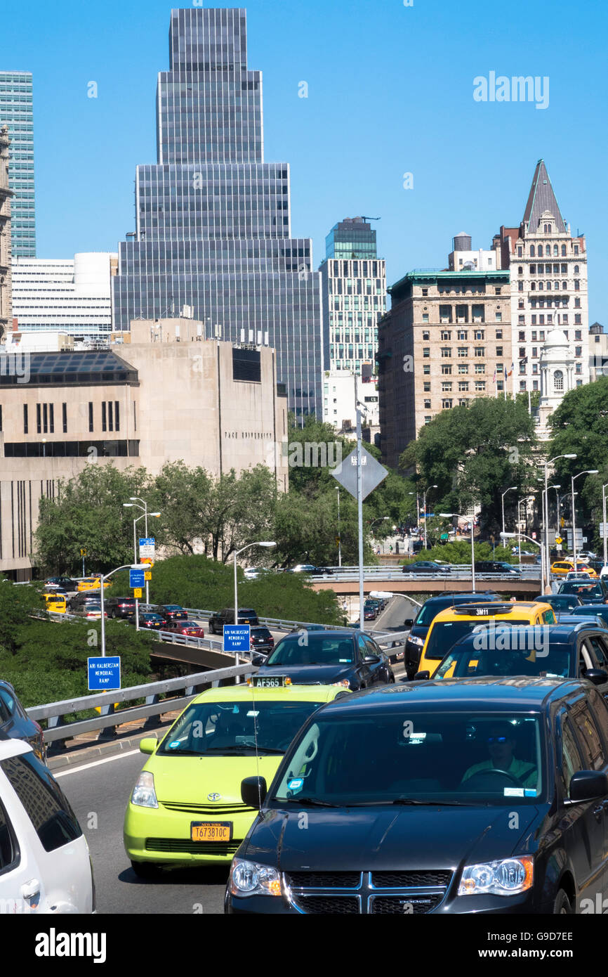 Traffico , rampe di entrata , il Ponte di Brooklyn, New York, Stati Uniti d'America Foto Stock