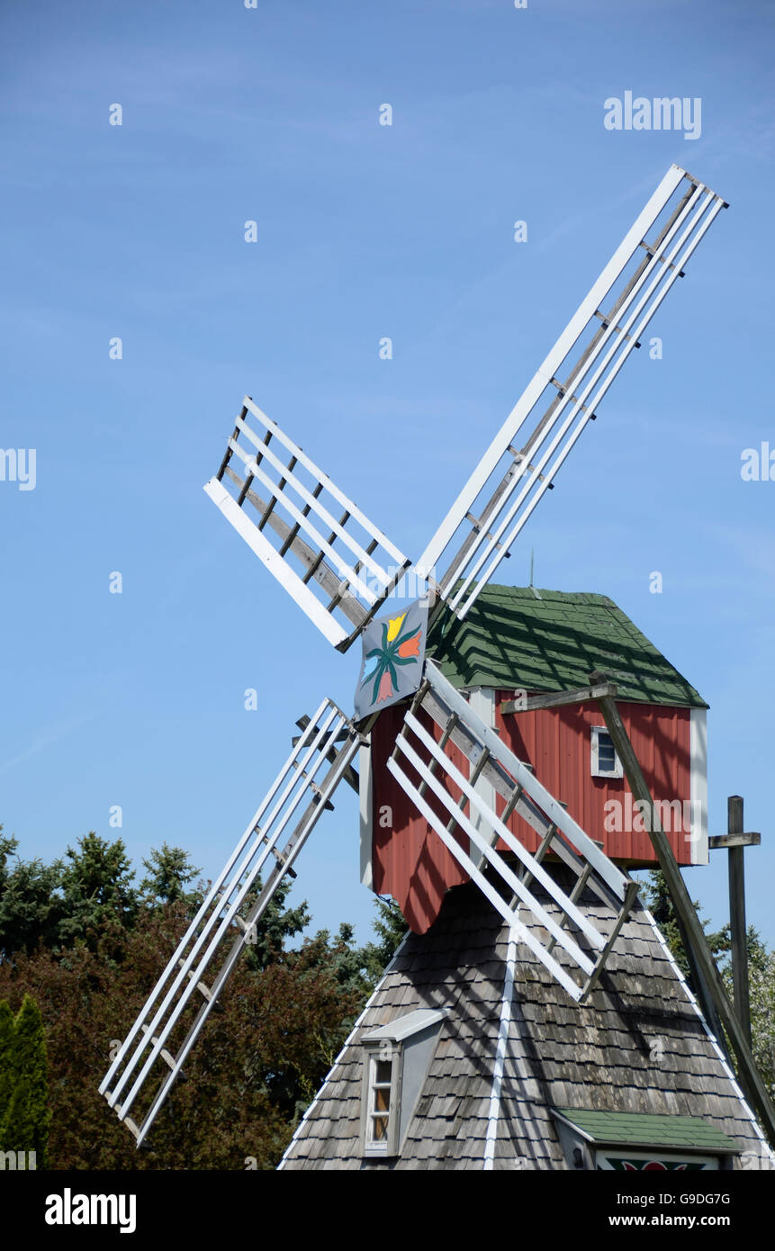 Il mulino a vento a Veldheer azienda durante il tulip time festival in Olanda, Michigan Foto Stock