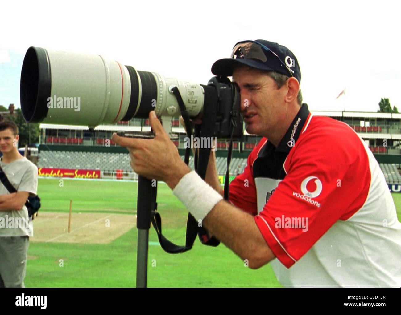 Cricket - Fourth Cornhill Insurance Test - Inghilterra / West Indies - Nets. Il bowler inglese Andy Caddick concentra la sua attenzione sul test di Headingley Foto Stock