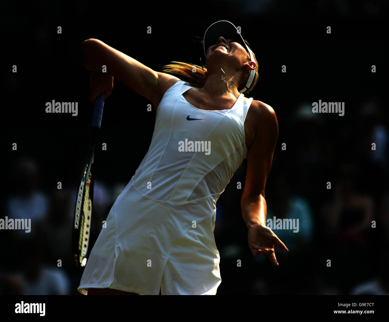 Tennis - campionati di Wimbledon 2006 - Tutti Inghilterra Club - Le donne del terzo round - Maria Sharapova v Amy FRAZIER Foto Stock