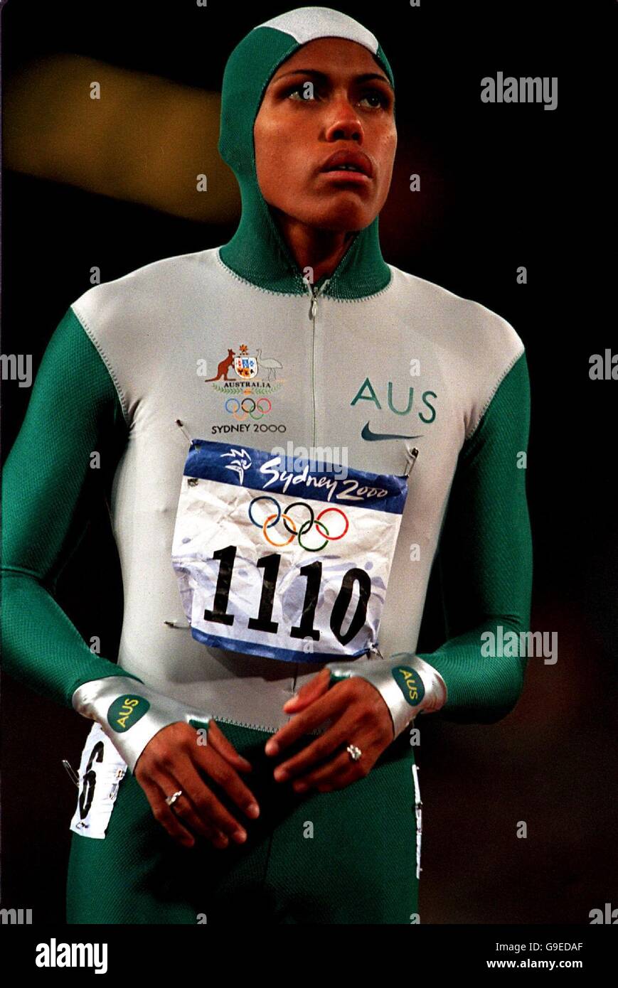 Olimpiadi di Sydney 2000 - Atletica - 400 m donne - finale. Cathy Freeman in Australia si concentra sulla gara che precede Foto Stock