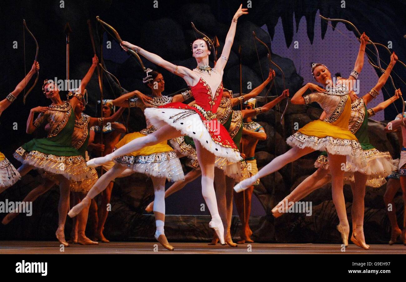 La Svetlana Lunkina del Balletto Bolshoi come Aspicia che prova il primo atto della figlia del Faraone alla Royal Opera House nel Covent Garden di Londra. Foto Stock